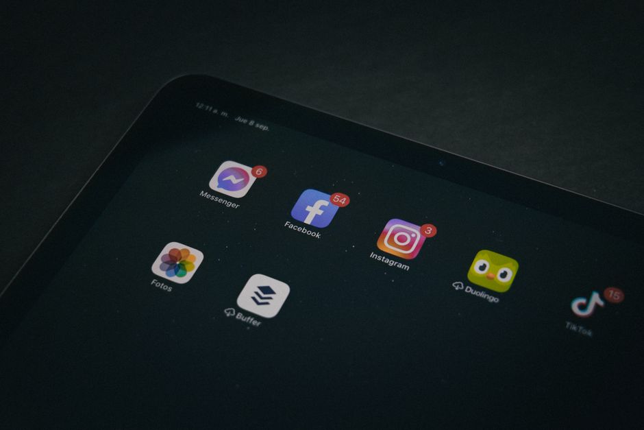 Új trendek a közösségi médiában: A TikTok és Instagram kreatív változásai