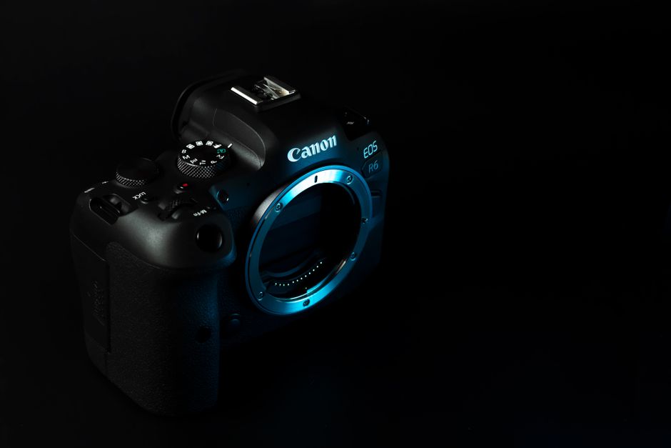 Canon R6V: A Videósok Új Kincse, Ami Megdöbbentheti a Blackmagicot