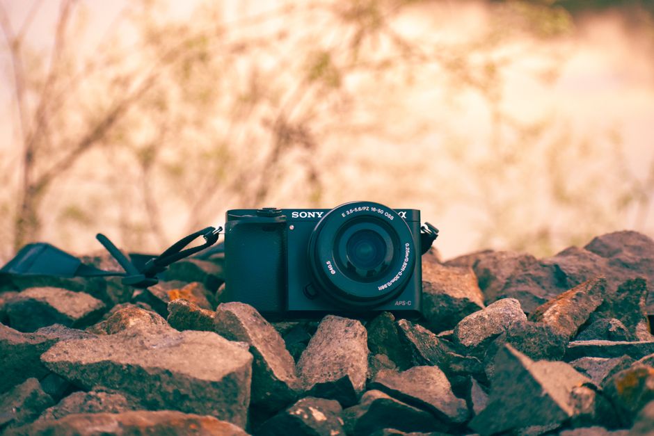 Az új Sony RX10 V: A szuper zoom hidrokamera, amely forradalmasíthatja a videós munkafolyamatokat