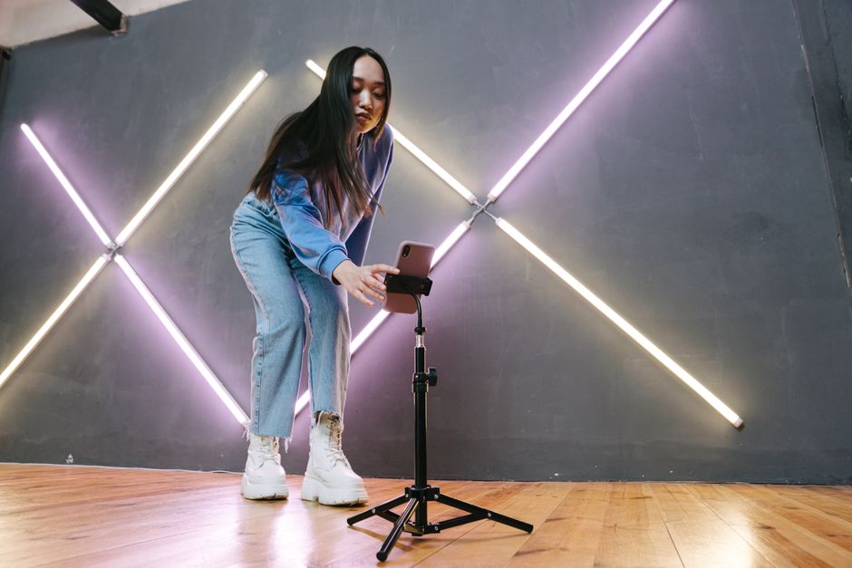 Új lehetőségek a TikTok Shopban: a platform átvállalja a kereskedők feladatait
