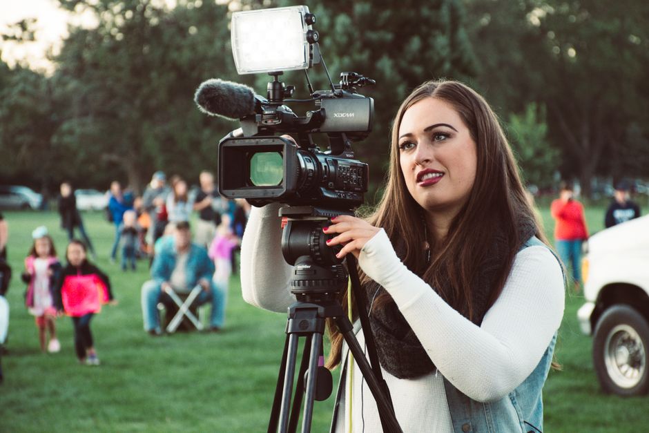 Új Sony FX5 kamera és AI videószerkesztők: A jövő tartalomgyártásában