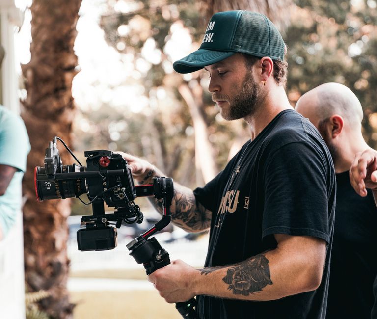 Új fejlesztések a kreatív videós workflow-ban: Canon, Hollyland és AI eszközök