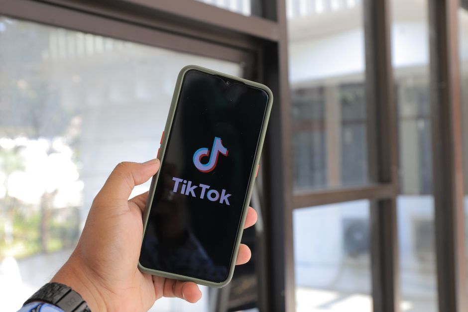 Új trendek a TikTokon: Hogyan formálják a Z generáció vásárlási szokásait az influenszerek?