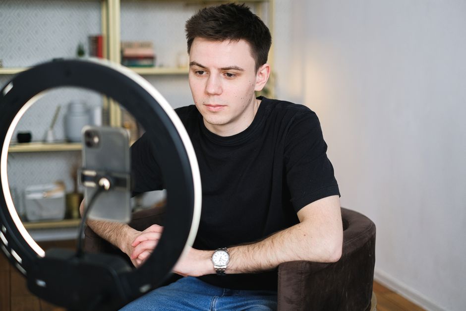Új monetizációs szabályok a YouTube-on: egy új korszak kezdete a tartalomgyártók számára