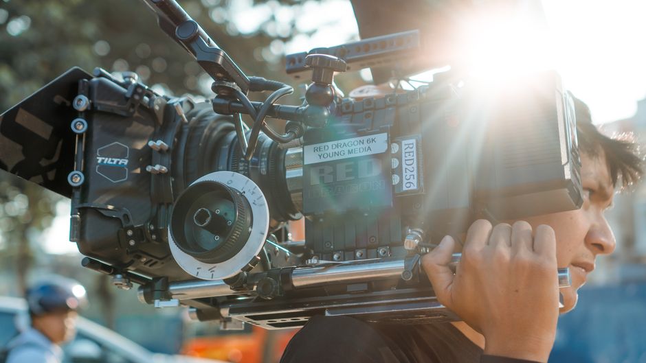 A Sony FX5 szállítási késése és a DaVinci Resolve új frissítése